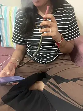 Snapshot of geetanjali_singh chatting on May 1, 4:11 pm geetanjali singh online show from May 1, 4:11 pm