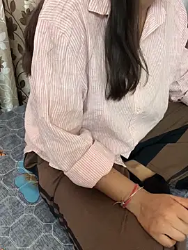 Snapshot of geetanjali_singh chatting on May 2, 12:32 pm geetanjali singh online show from May 2, 12:32 pm