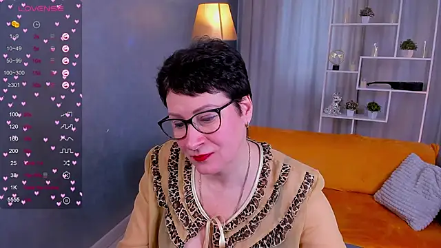 Snapshot of JennyMons chatting on February 5, 9:03 am JennyMons online show from February 5, 9:03 am