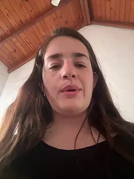 Snapshot of lele202526 chatting on February 6, 5:27 pm lele202526 online show from February 6, 5:27 pm