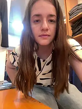 Snapshot of lele202526 chatting on March 16, 6:56 pm lele202526 online show from March 16, 6:56 pm