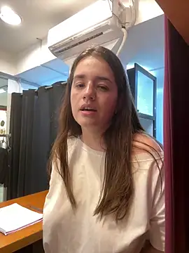 Snapshot of lele202526 chatting on March 31, 6:08 pm lele202526 online show from March 31, 6:08 pm