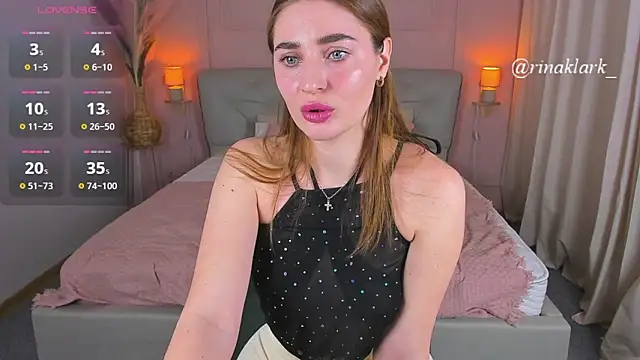 Snapshot of RinaKlark chatting on February 20, 5:35 pm RinaKlark online show from February 20, 5:35 pm