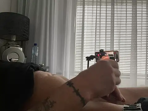 friemeldepiemel online show from February 13, 2:35 pm