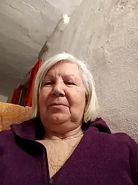 Snapshot of KlaudiaDarling chatting on February 23, 5:10 pm KlaudiaDarling online show from February 23, 5:10 pm