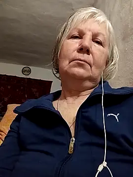 Snapshot of KlaudiaDarling chatting on February 28, 10:33 pm KlaudiaDarling online show from February 28, 10:33 pm