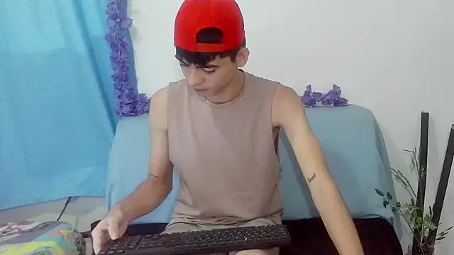 nico22love online show from February 23, 7:44 pm