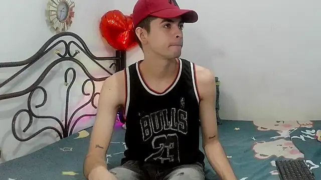 nico22love online show from February 27, 12:27 pm