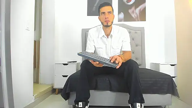 marc ruffa online show from March 6, 11:39 am