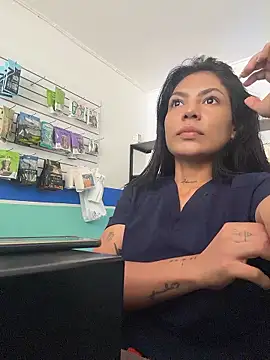 Snapshot of Sarah_Hinata chatting on January 9, 1:47 pm Sarah Hinata online show from January 9, 1:47 pm