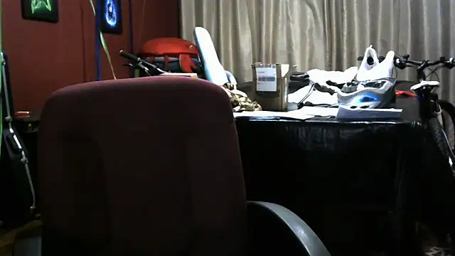 Snapshot of koolchillfun696969 chatting on June 20, 7:00 am koolchillfun696969 online show from June 20, 7:00 am