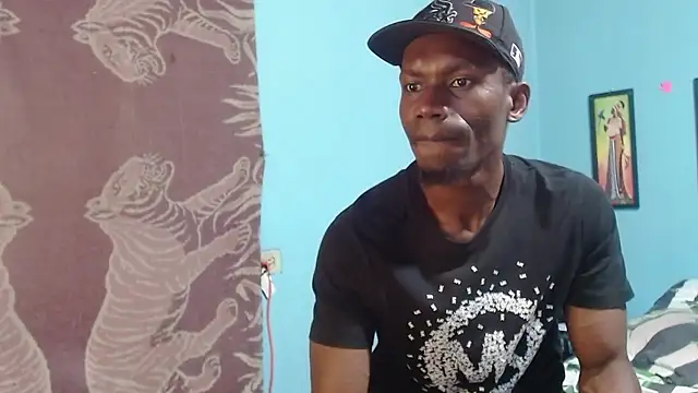 Snapshot of miltonjjakee chatting on January 13, 9:31 pm miltonjjakee online show from January 13, 9:31 pm