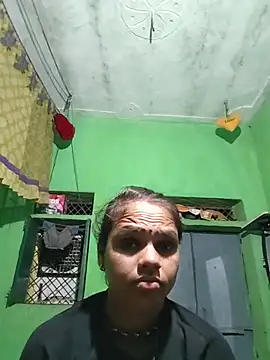 ISUKHD online show from July 19, 3:27 pm