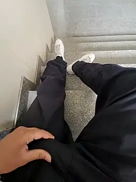 jerryrooh69 online show from April 17, 7:55 am