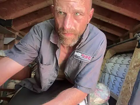 Snapshot of mechanicmark chatting on June 12, 8:19 pm mechanicmark online show from June 12, 8:19 pm