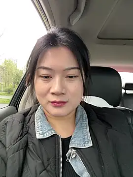 Snapshot of mo-mo-69 chatting on April 2, 9:07 am mo-mo-69 online show from April 2, 9:07 am