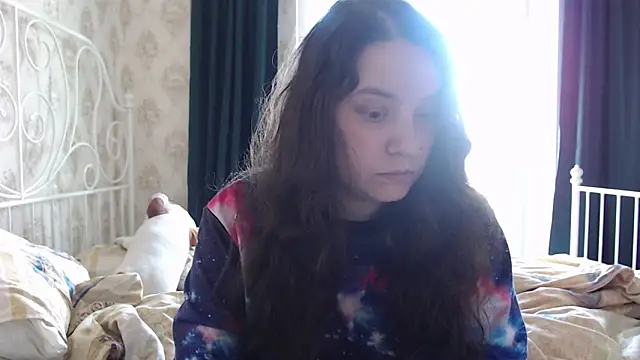 AmazingAllice online show from May 16, 2:49 pm