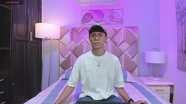 Snapshot of Dante_x06 chatting on January 14, 12:00 pm Dante x06 online show from January 14, 12:00 pm