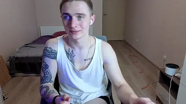 LEO  MILLER online show from April 13, 10:37 pm