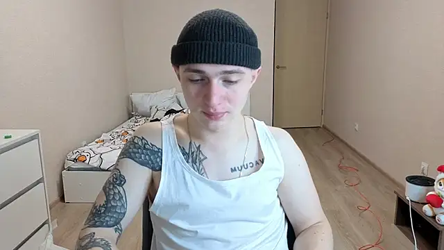 Snapshot of LEO__MILLER chatting on May 27, 7:00 pm LEO MILLER online show from May 27, 7:00 pm