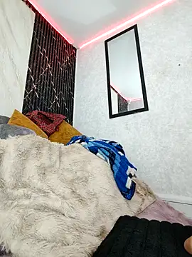 Isis Hot   online show from February 28, 12:06 pm