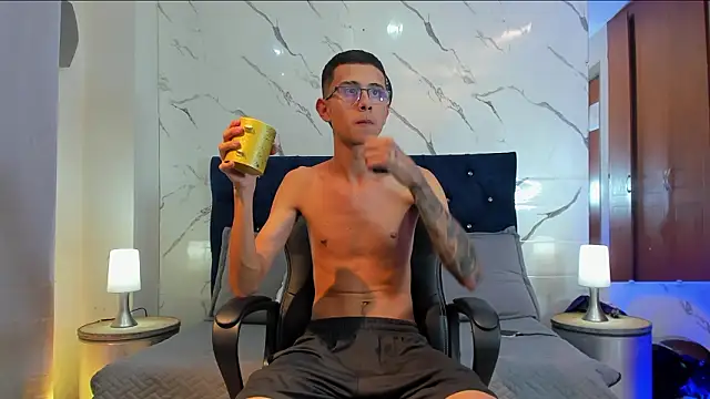 asher lux online show from February 20, 8:31 pm