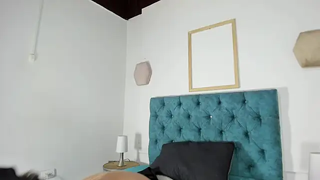 Snapshot of asher_lux chatting on July 21, 7:49 pm asher lux online show from July 21, 7:49 pm