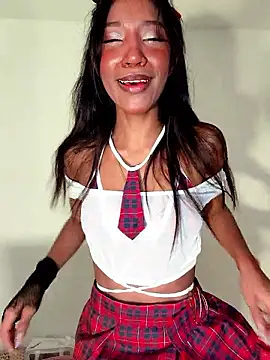 DAMMLEYLA online show from January 8, 10:06 am