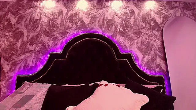 Chloe Connor online show from March 6, 9:44 pm