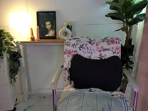 Andrea bricks06 online show from May 28, 3:15 am