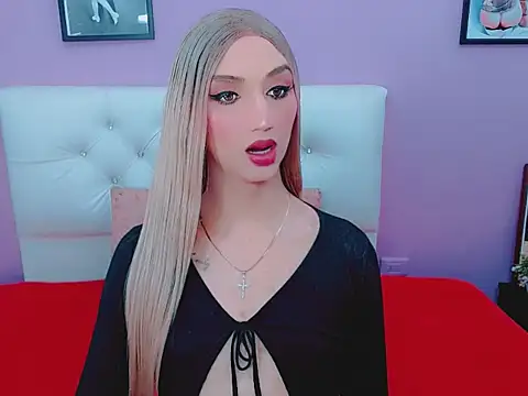 shantal gil online show from April 17, 4:48 am