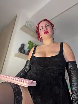 Talia Foxx online show from April 10, 12:05 am