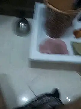 Snapshot of lhow chatting on February 10, 9:08 pm lhow online show from February 10, 9:08 pm