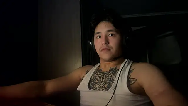 Snapshot of thisguyhasnochill chatting on March 4, 6:58 pm thisguyhasnochill online show from March 4, 6:58 pm