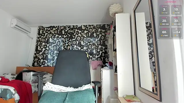Snapshot of fancy_casssie chatting on June 12, 6:23 am fancy casssie online show from June 12, 6:23 am