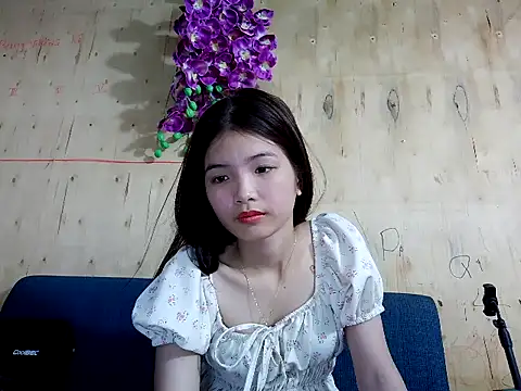 Snapshot of Navy_Vina chatting on June 1, 4:25 am Navy Vina online show from June 1, 4:25 am