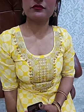 Snapshot of cute_payal143 chatting on February 15, 6:54 am cute payal143 online show from February 15, 6:54 am