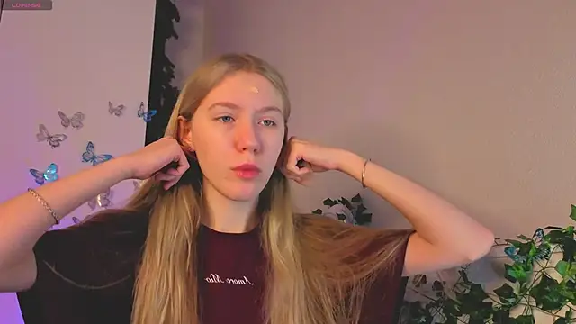 Snapshot of SirenThalassa chatting on February 21, 7:09 am SirenThalassa online show from February 21, 7:09 am