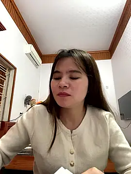 Snapshot of Small_big chatting on January 10, 12:45 am Small big online show from January 10, 12:45 am