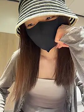 Snapshot of ZJbaby chatting on April 25, 2:14 pm ZJbaby online show from April 25, 2:14 pm