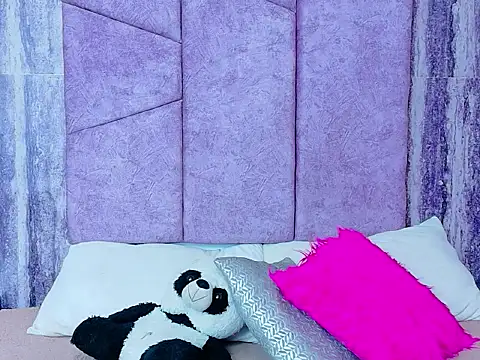 AlahiaEvansz online show from February 19, 4:19 am