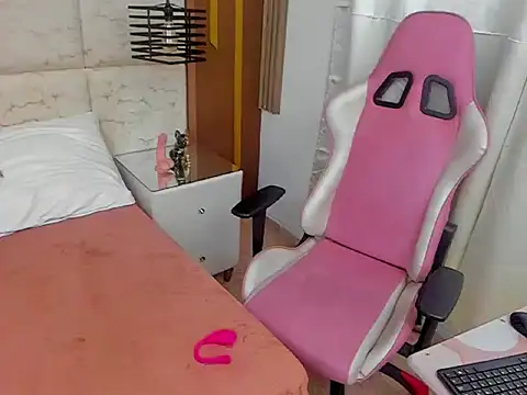 AlahiaEvansz online show from March 11, 12:38 am