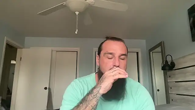 Snapshot of alphareign85 chatting on January 10, 4:53 pm alphareign85 online show from January 10, 4:53 pm
