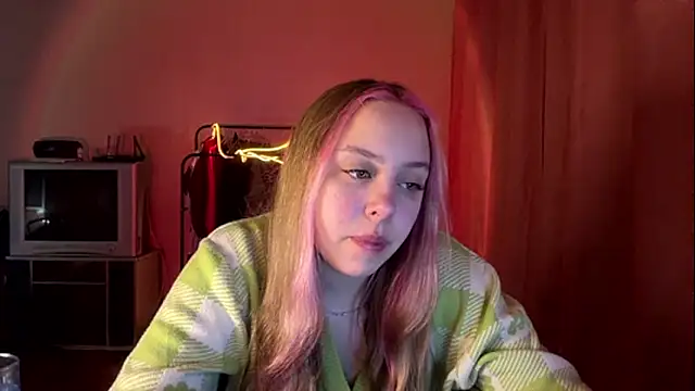 ZoraDearmon online show from February 13, 9:33 pm