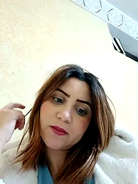 Noorarab1 online show from January 6, 3:49 pm