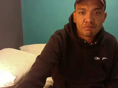 Snapshot of latinomoreno95 chatting on January 9, 5:26 pm latinomoreno95 online show from January 9, 5:26 pm