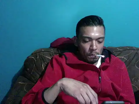 Snapshot of latinomoreno95 chatting on January 17, 2:05 am latinomoreno95 online show from January 17, 2:05 am