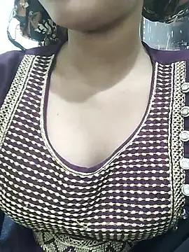 Snapshot of sexy_jasma chatting on February 19, 2:29 am sexy jasma online show from February 19, 2:29 am