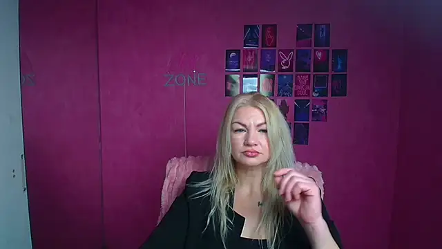Snapshot of Madonna_Fire chatting on February 2, 12:37 pm Madonna Fire online show from February 2, 12:37 pm
