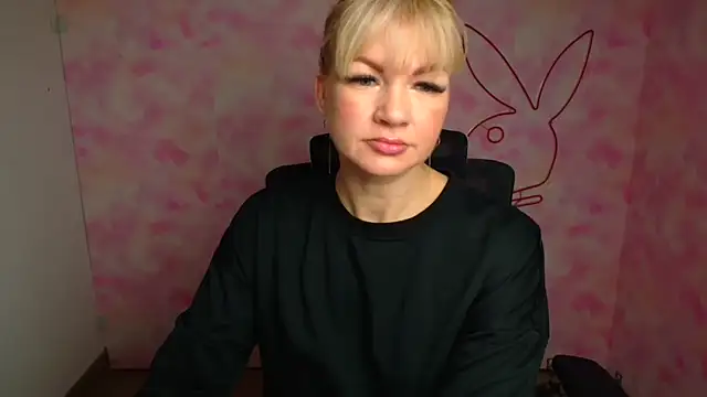 Snapshot of Madonna_Fire chatting on March 9, 12:20 pm Madonna Fire online show from March 9, 12:20 pm